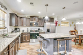Spacious West Columbia Home with Patio and Grill!